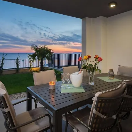 Four Brothers - Exclusive Apartment Podstrana