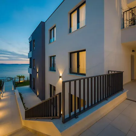 Four Brothers - Exclusive Ποντστράνα